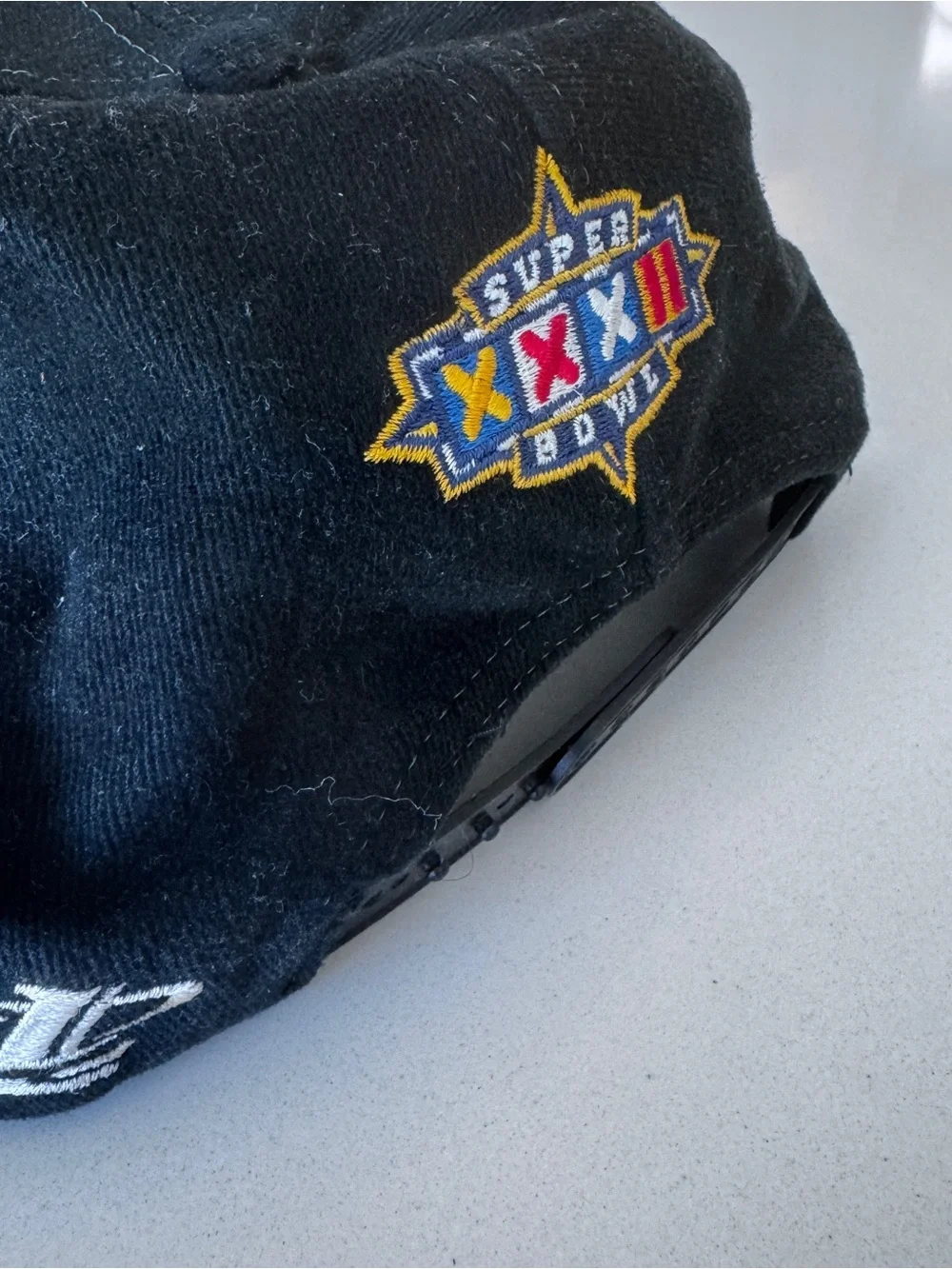 Vintage Denver Broncos Super Bowl XXXII Champions Logo Athletic Snapback Hat NFL